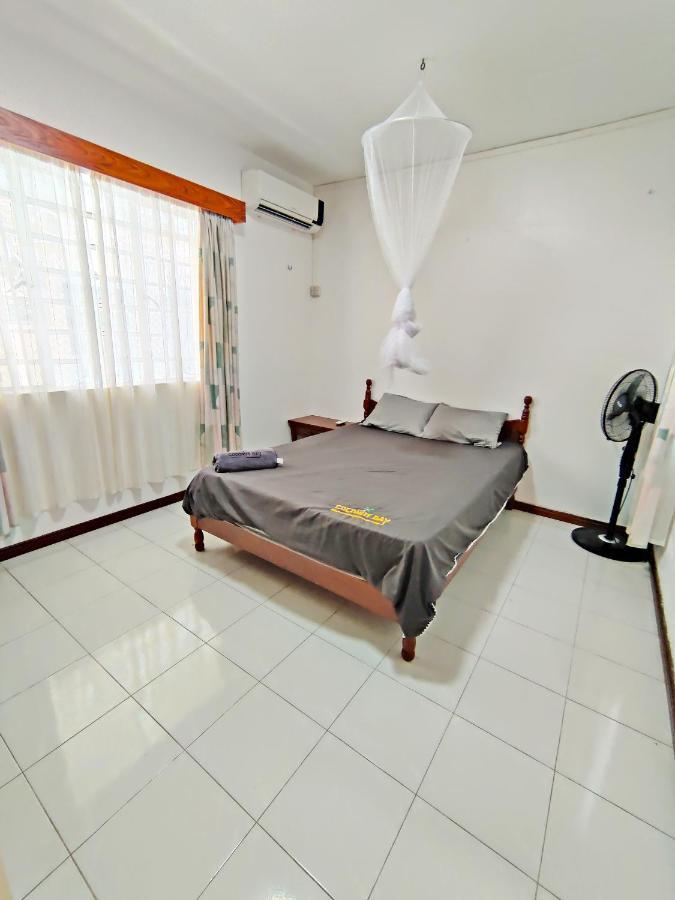 Coconut Bay Apartments Flic-en-Flacq Екстериор снимка